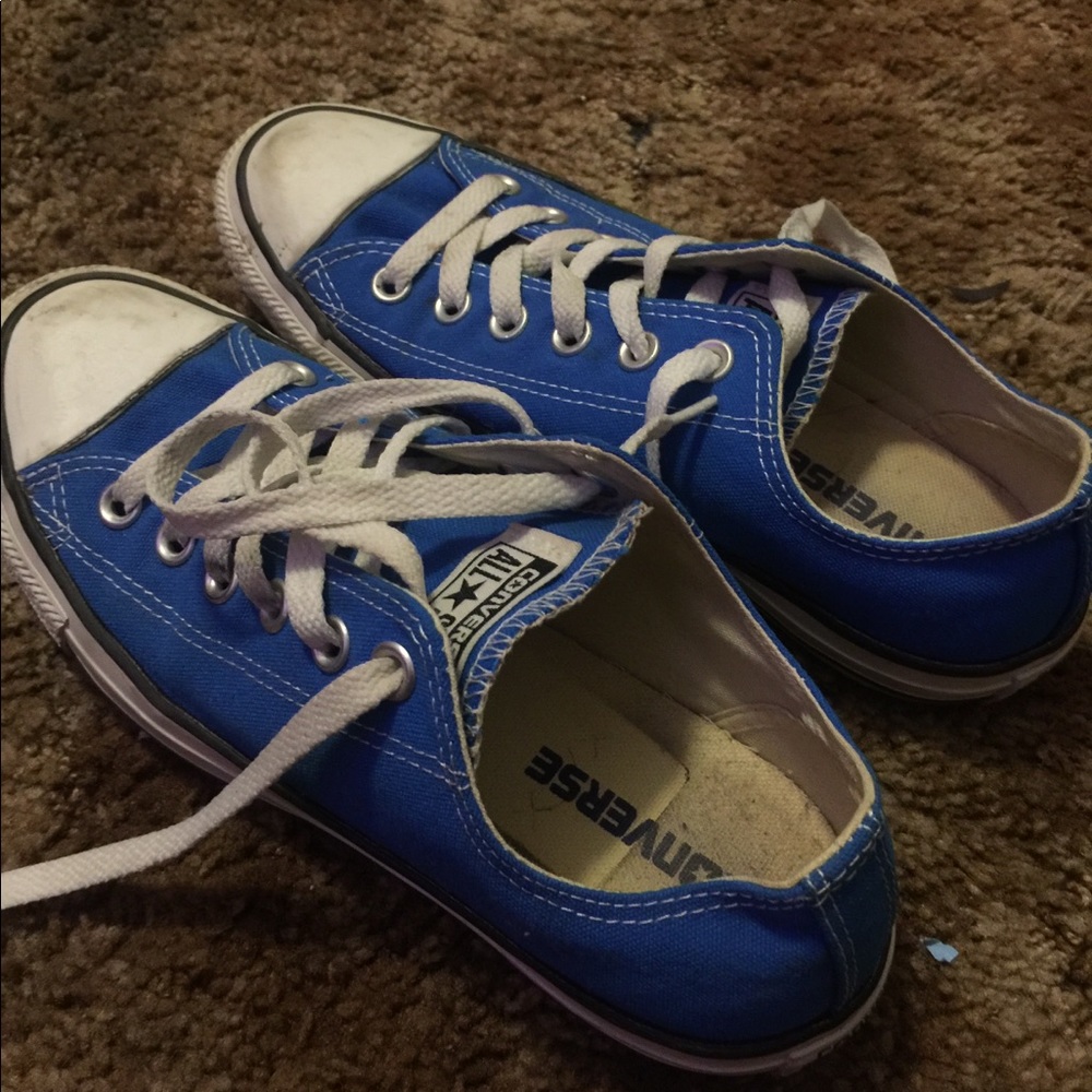 Blue converse low-top